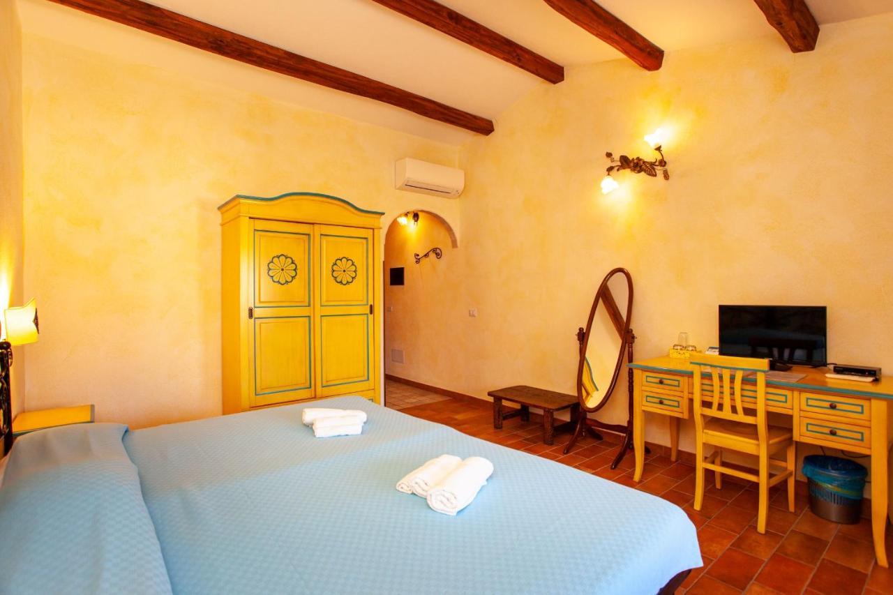 Il Viandante Otel San Teodoro  Dış mekan fotoğraf